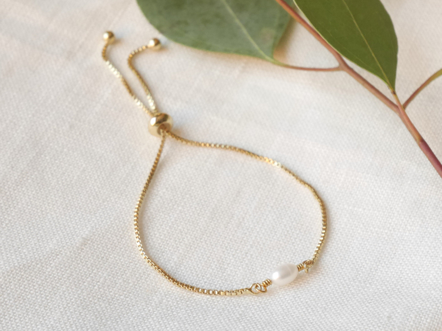 Bracelet une perle | Bracelet minimaliste en or avec perles d'eau douce et chaîne coulissante | Bracelet plaqué or avec perle unique, cadeau pour elle