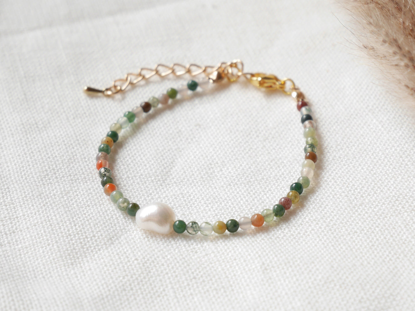 Natural stone beads bracelet with freshwater pearl | Neutral colors agate beaded jewelry | Cute adjustable dainty small bead gift for her