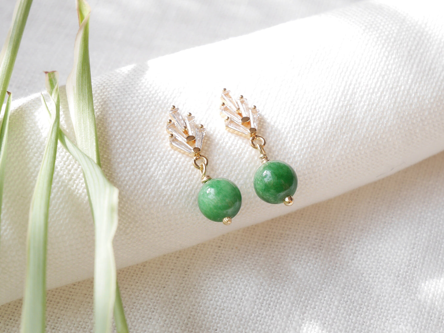 Art deco earrings | Green jade drop earrings | 1920s style gold jewelry | Dainty elegant bridal wedding bridesmaids zircon fan stone design