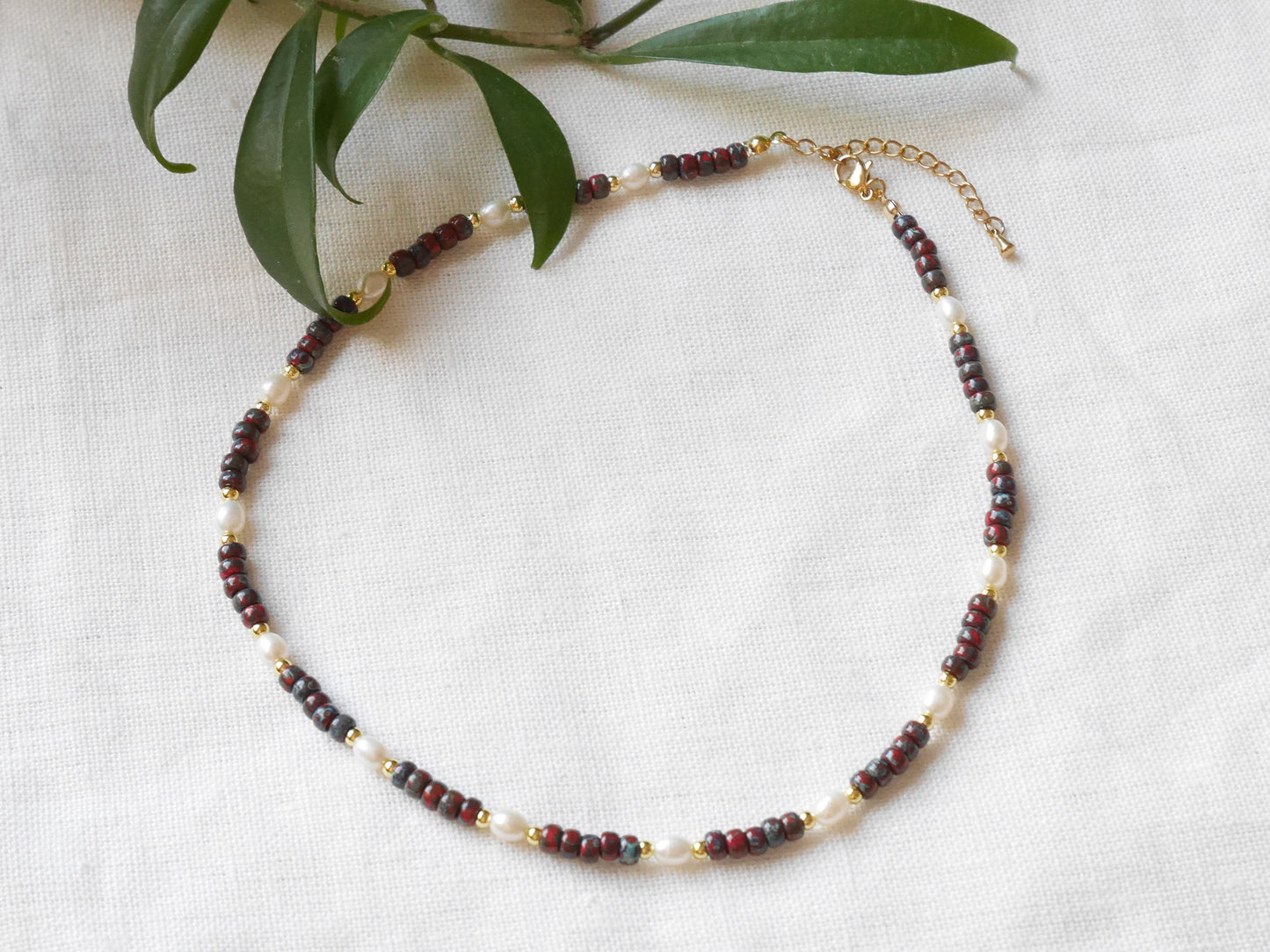Red garnet beaded necklace | Cute freshwater pearl choker with dark red Miyuki Picasso glass beads | Dainty dark colors jewelry gift for her