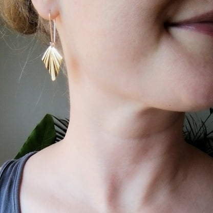 Gold fan earrings - Art deco style dangle gift for her, elegant minimalist style