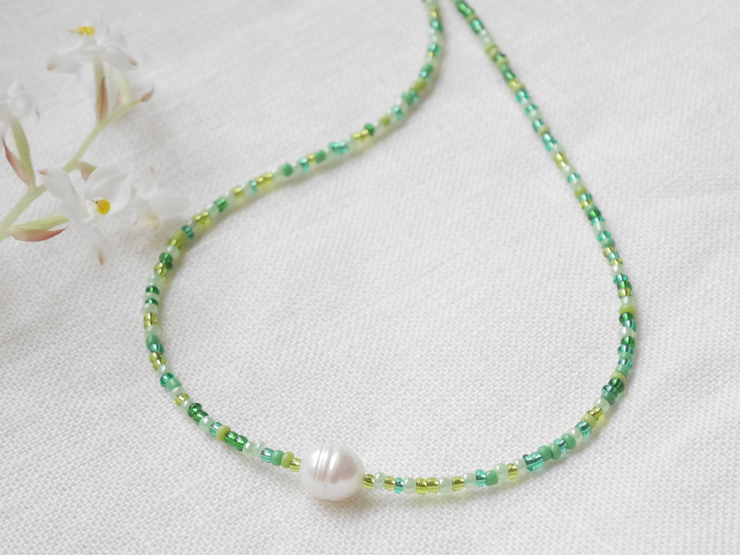 Green seed bead necklace | Freshwater pearl necklace with tiny green beads | Green glass bead necklace | Gift for someone that loves green