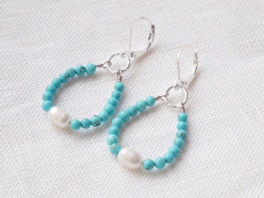 Turquoise hoop earrings | Turquoise stone earrings with freshwater pearls | Turquoise boho earrings | Summer earrings for vacation and beach