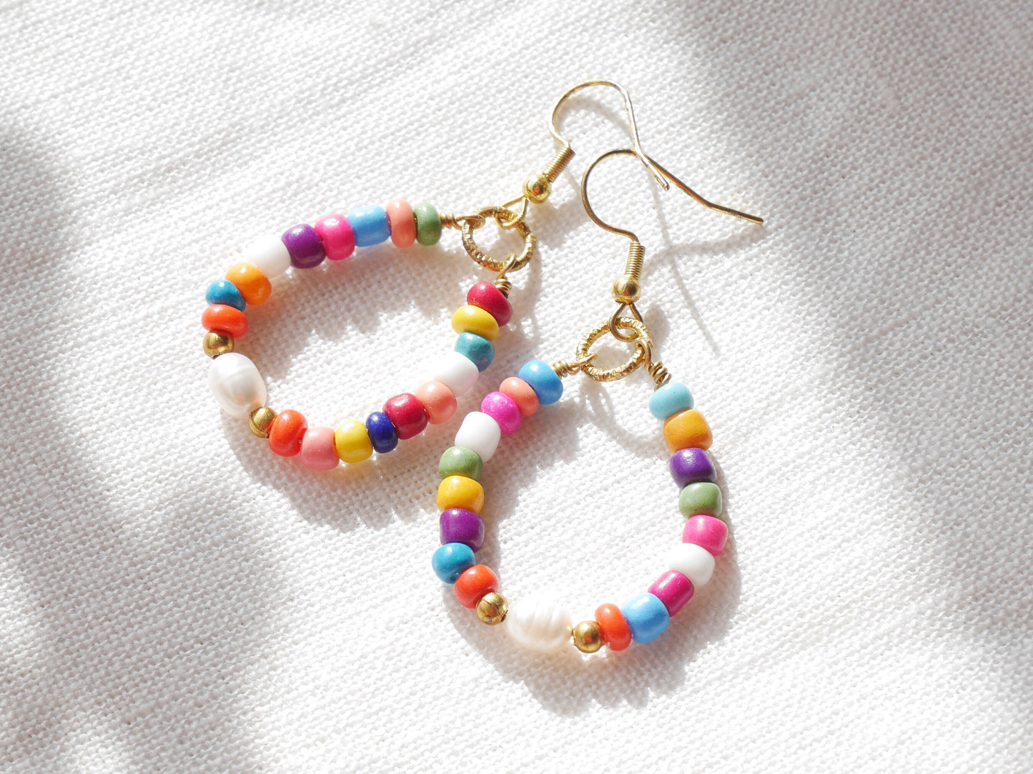 Colorful beads hoop earrings | Beaded boho earrings | Mixed color holiday bead earrings for her | Seed bead earrings with a freshwater pearl