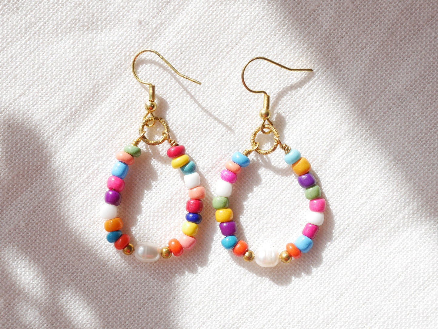 Colorful beads hoop earrings | Beaded boho earrings | Mixed color holiday bead earrings for her | Seed bead earrings with a freshwater pearl
