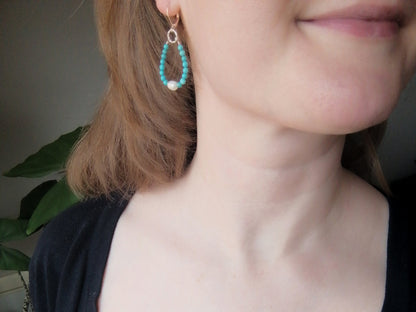 Turquoise hoop earrings | Turquoise stone earrings with freshwater pearls | Turquoise boho earrings | Summer earrings for vacation and beach