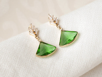 Art deco dainty green earrings – vintage bridal jewelry with crystal drop