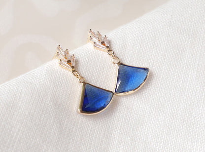 Art deco earrings | Blue vintage style earrings | Dainty blue drop earrings with 1920s style | Art nouveau classic drop earrings with zircon