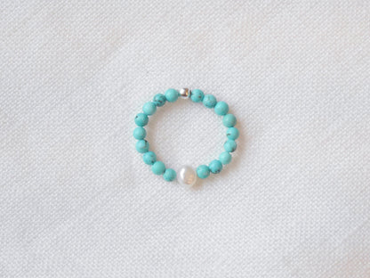 Turquoise beads ring | Turquoise stretch ring with freshwater pearl | Elastic pearl ring with stone beads | Cute minimalist turquoise ring