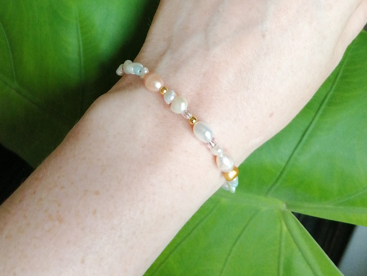 Pearl beaded bracelet | Soft colors pearl bracelet with mixed real pearls | Romantic gift for her | Pink and white freshwater pearl bracelet