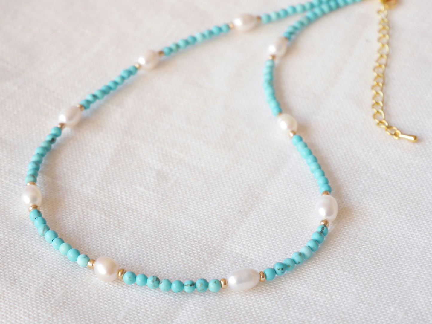 Turquoise pearl necklace | Turquoise stone bead necklace with freshwater pearls | Turquoise and white choker | Small stones necklace for her