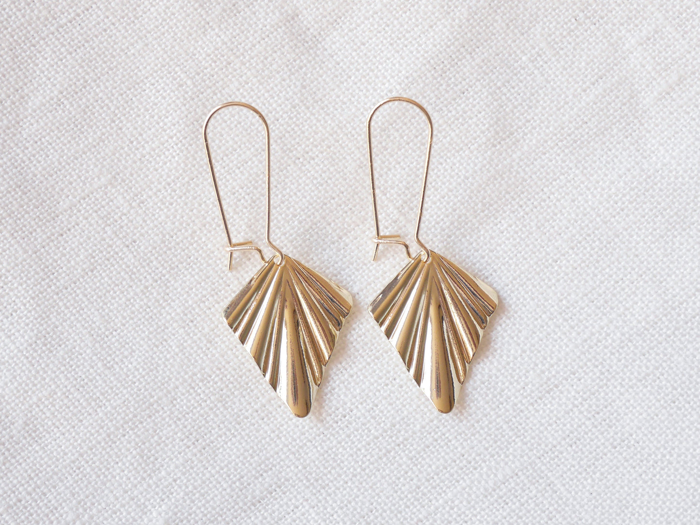 Gold fan earrings | Fan dangle earrings | Art deco earrings | Minimalist gold dangle hook drop earrings | Light-weight classy elegant chic