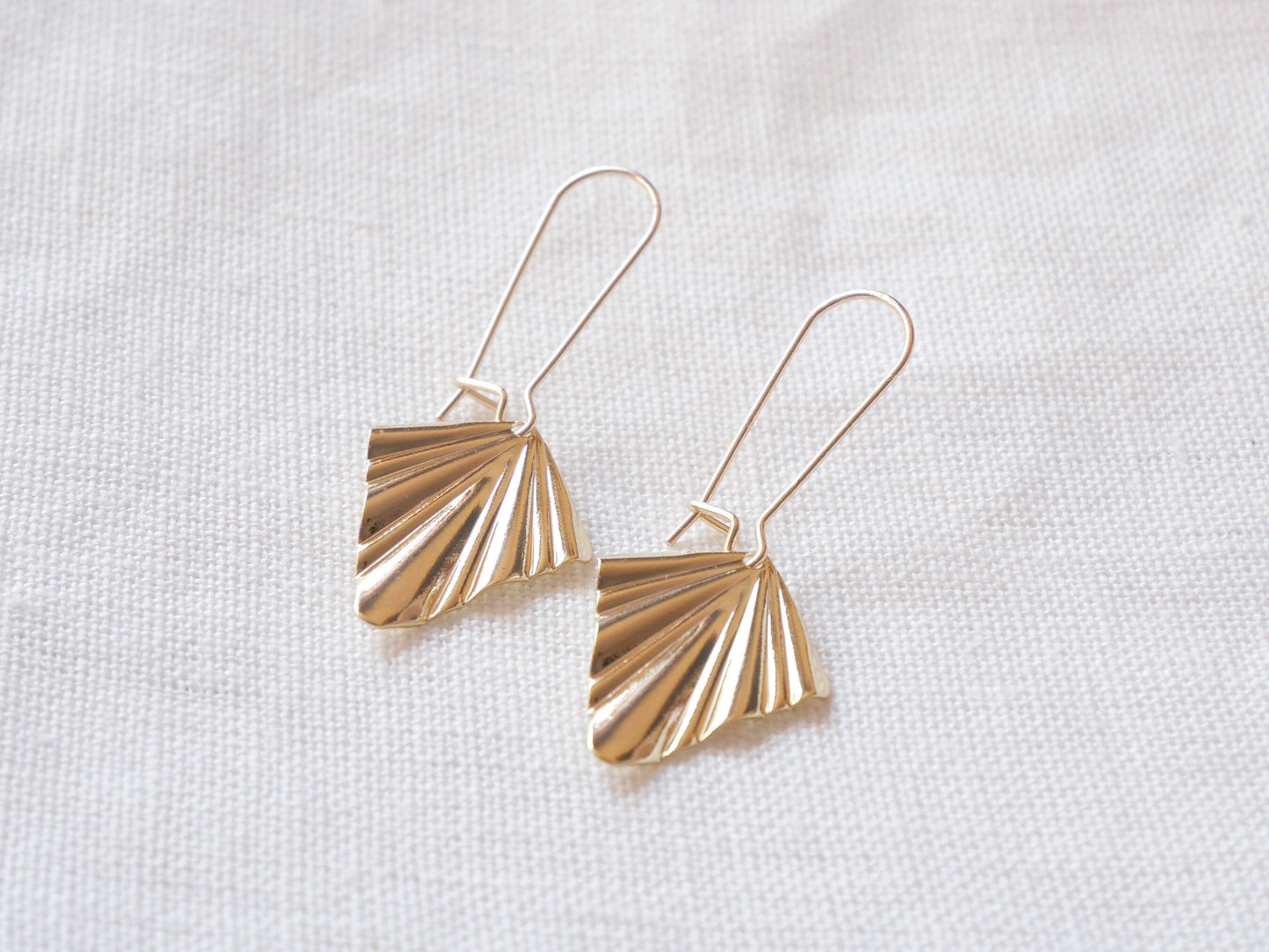 Gold fan earrings | Fan dangle earrings | Art deco earrings | Minimalist gold dangle hook drop earrings | Light-weight classy elegant chic