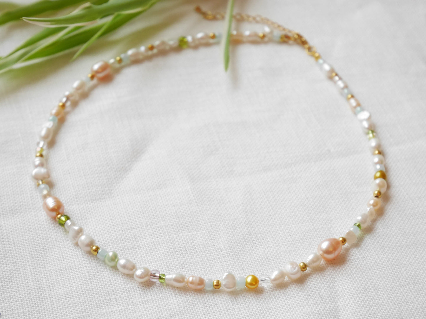 Multicolor pearl necklace – soft pastel freshwater pearl and glass bead choker
