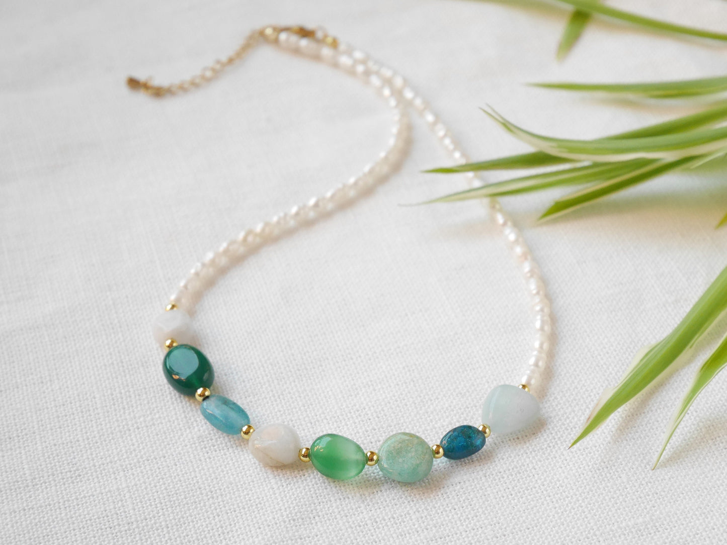 Gemstone pearl necklace | Freshwater pearl necklace with gemstones | Natural stones choker with aquamarine, agate, amazonite, apatite stones