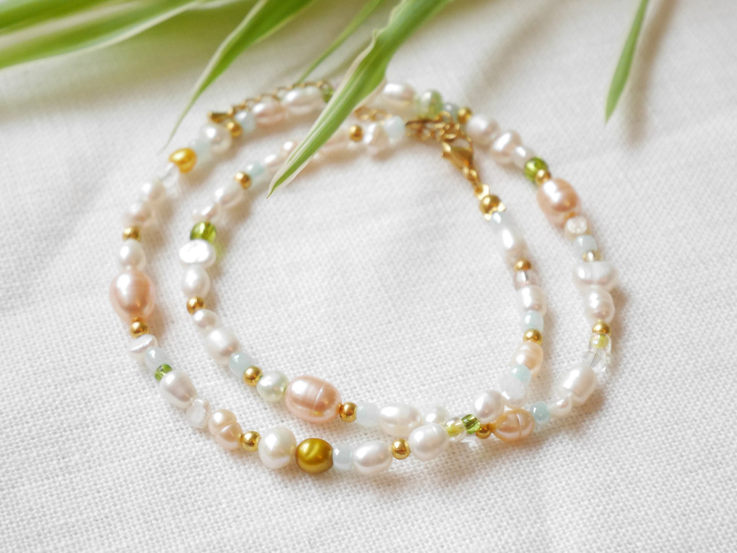 Multicolor pearl necklace – soft pastel freshwater pearl and glass bead choker