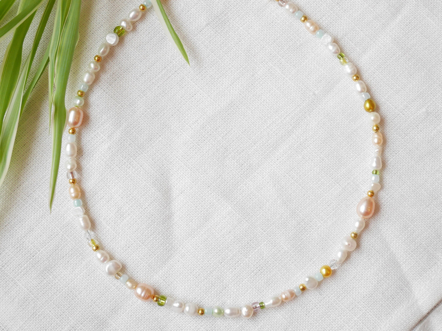 Multicolor pearl necklace – soft pastel freshwater pearl and glass bead choker