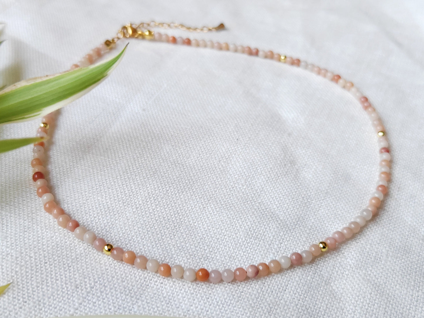 Sunstone necklace | Peach color necklace | Small beads choker | Pastel beaded necklace with sun stone beads | Cute small stones choker