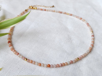 Sunstone necklace | Peach color necklace | Small beads choker | Pastel beaded necklace with sun stone beads | Cute small stones choker