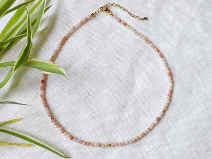Sunstone necklace | Peach color necklace | Small beads choker | Pastel beaded necklace with sun stone beads | Cute small stones choker