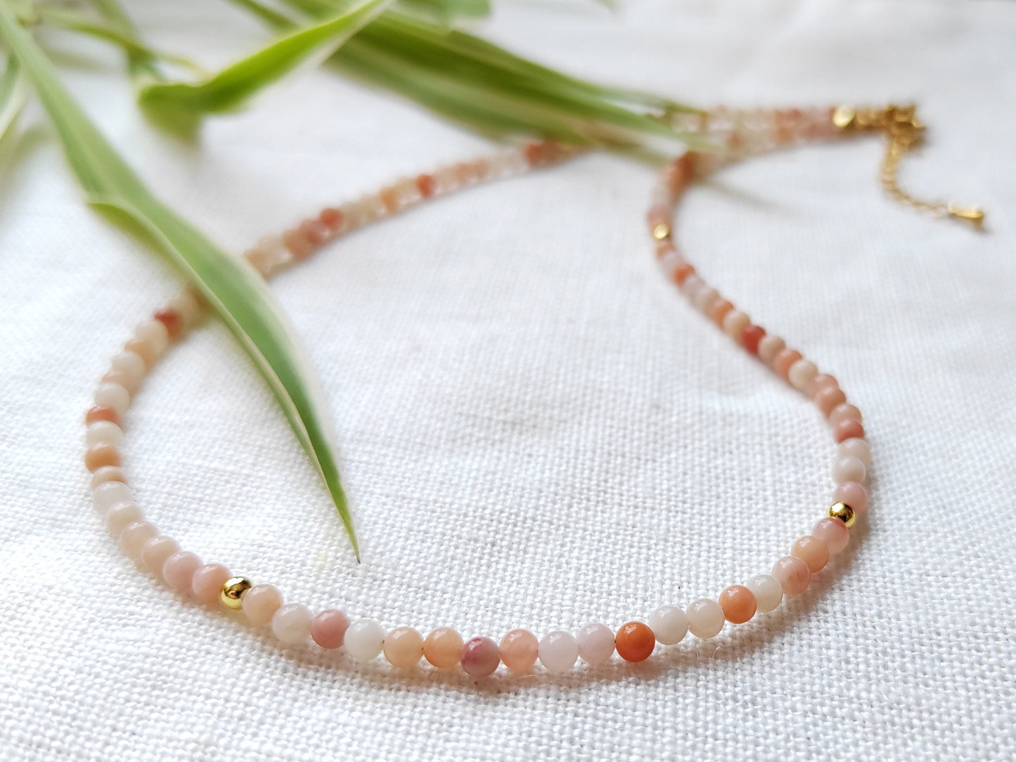 Sunstone necklace | Peach color necklace | Small beads choker | Pastel beaded necklace with sun stone beads | Cute small stones choker