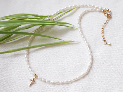 Freshwater pearl necklace | North star pendant choker | Small real pearls with star charm | Dainty light-weight cute gold zircon jewelry
