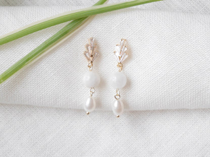 Moonstone pearl earrings | Art Deco jewelry | White stone freshwater pearl drop earrings | Elegant vintage 1920s style handmade gift for her