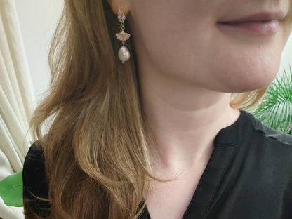 Long art deco pearl earrings | Vintage style wedding earrings | Boho chic jewelry | 1920s style dangle freshwater pearl fan earrings for her