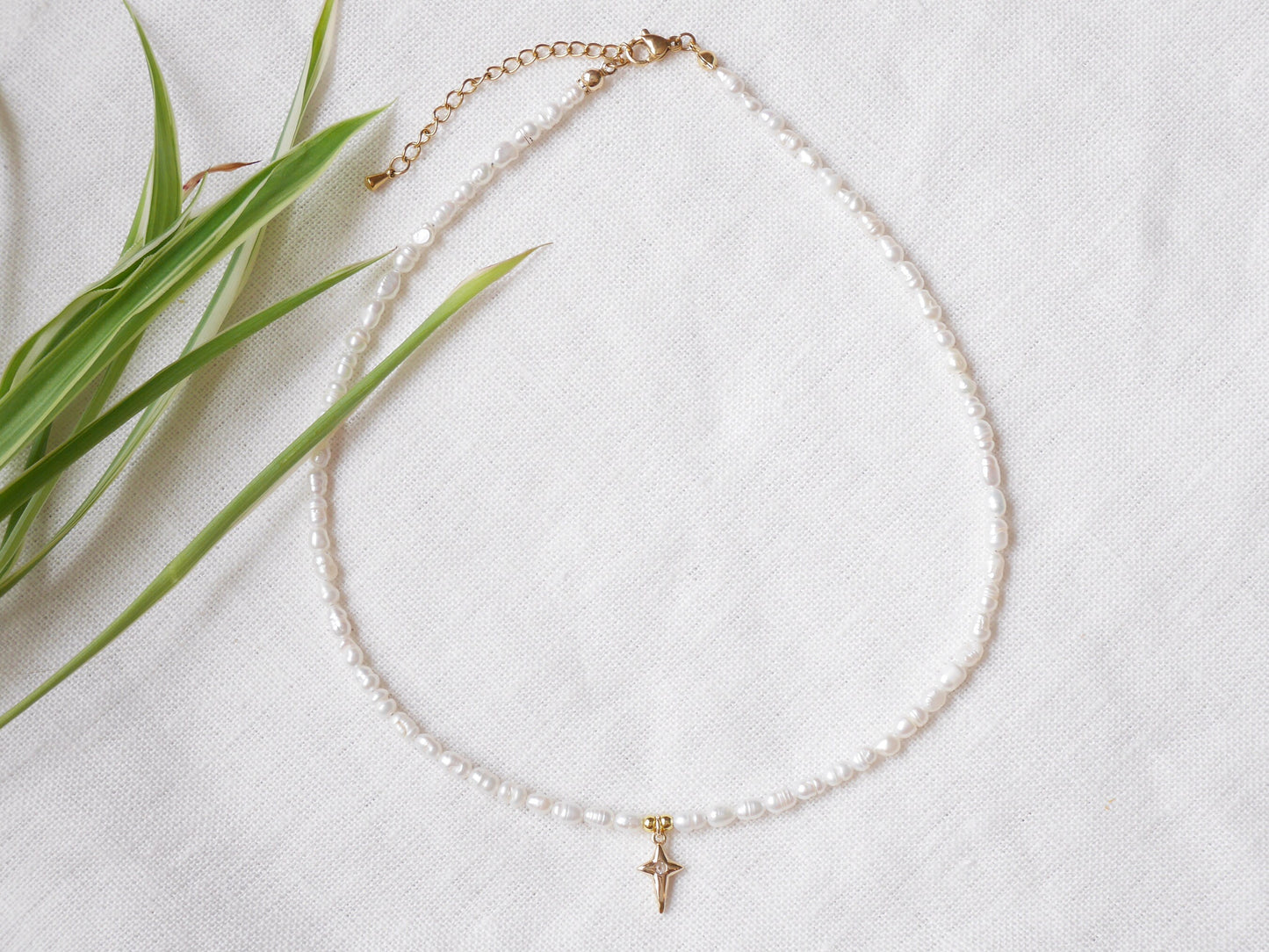 Freshwater pearl necklace | North star pendant choker | Small real pearls with star charm | Dainty light-weight cute gold zircon jewelry