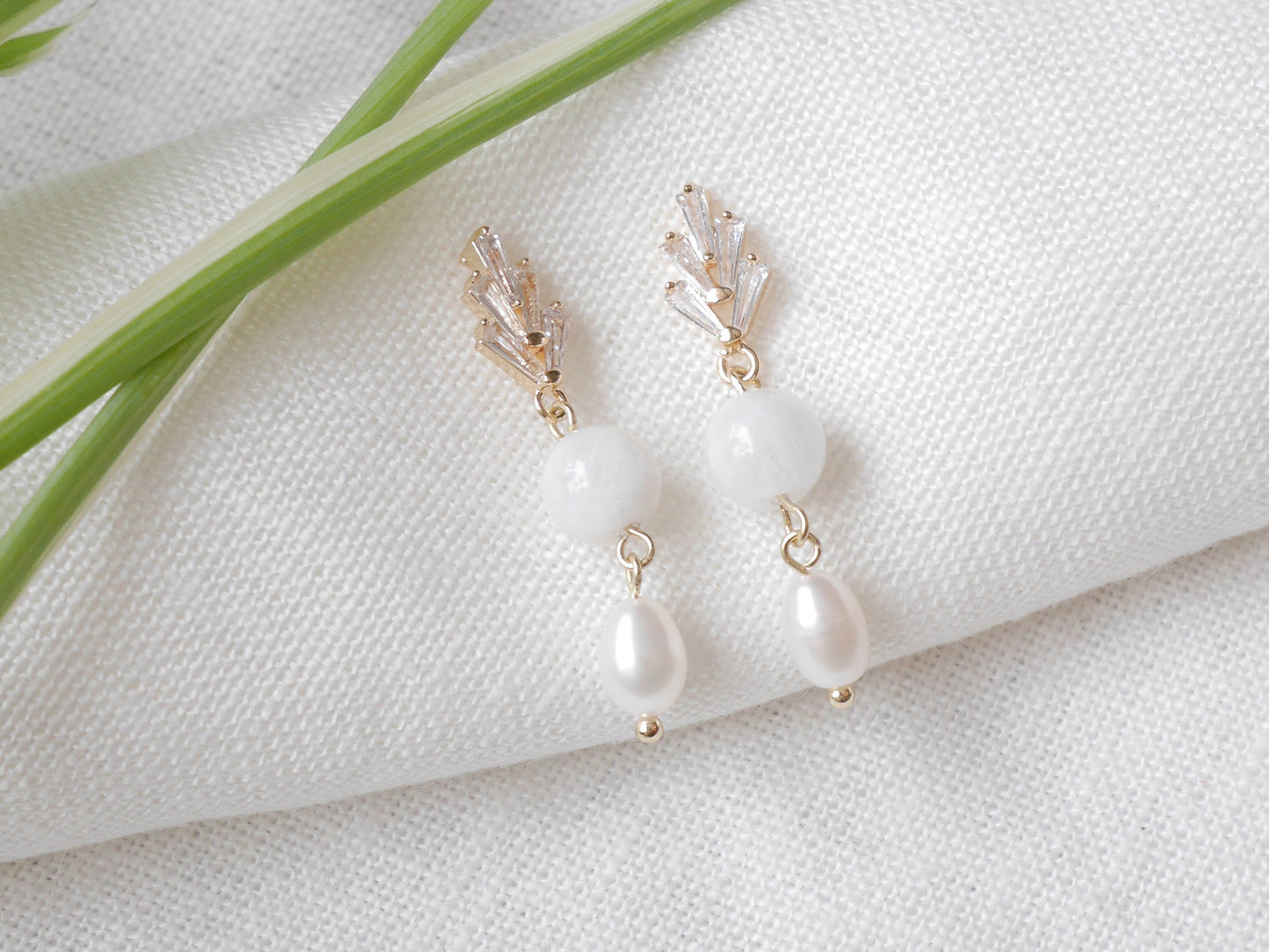 Moonstone pearl earrings | Art Deco jewelry | White stone freshwater pearl drop earrings | Elegant vintage 1920s style handmade gift for her