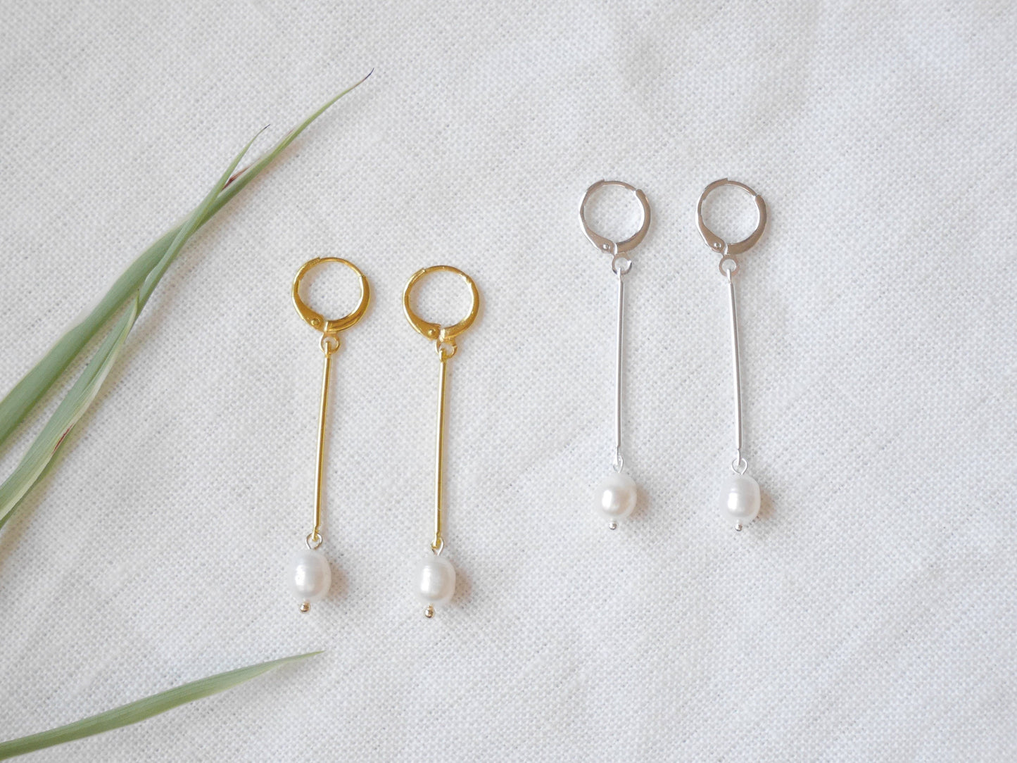 Long bar pearl earrings | Minimalist freshwater pearl dangle earrings | Simple pearl jewelry | Cute clean lines earrings with real pearls