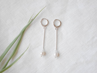 Long bar pearl earrings | Minimalist freshwater pearl dangle earrings | Simple pearl jewelry | Cute clean lines earrings with real pearls