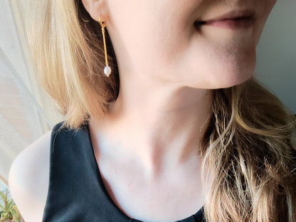 Long bar pearl earrings | Minimalist freshwater pearl dangle earrings | Simple pearl jewelry | Cute clean lines earrings with real pearls