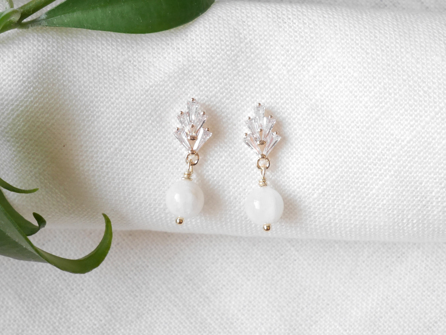 Zircon moonstone earrings | Art deco jewelry | White stone drop earrings | Vintage style cute dainty design | 1920's inspired bridal wedding