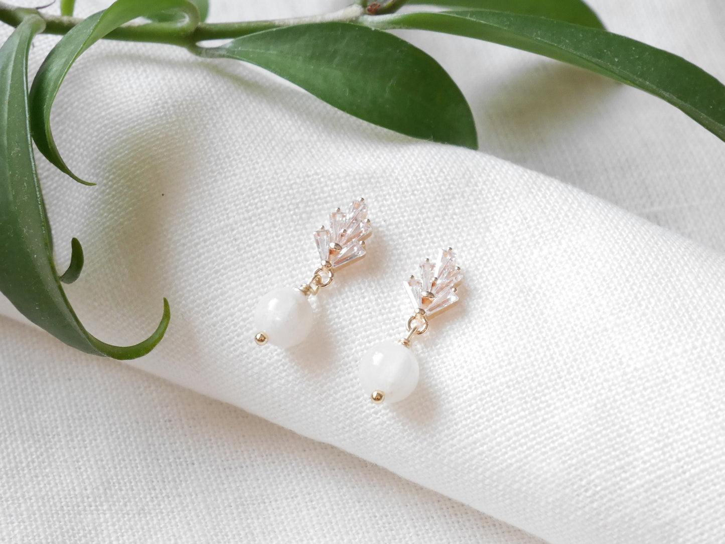 Zircon moonstone earrings | Art deco jewelry | White stone drop earrings | Vintage style cute dainty design | 1920's inspired bridal wedding