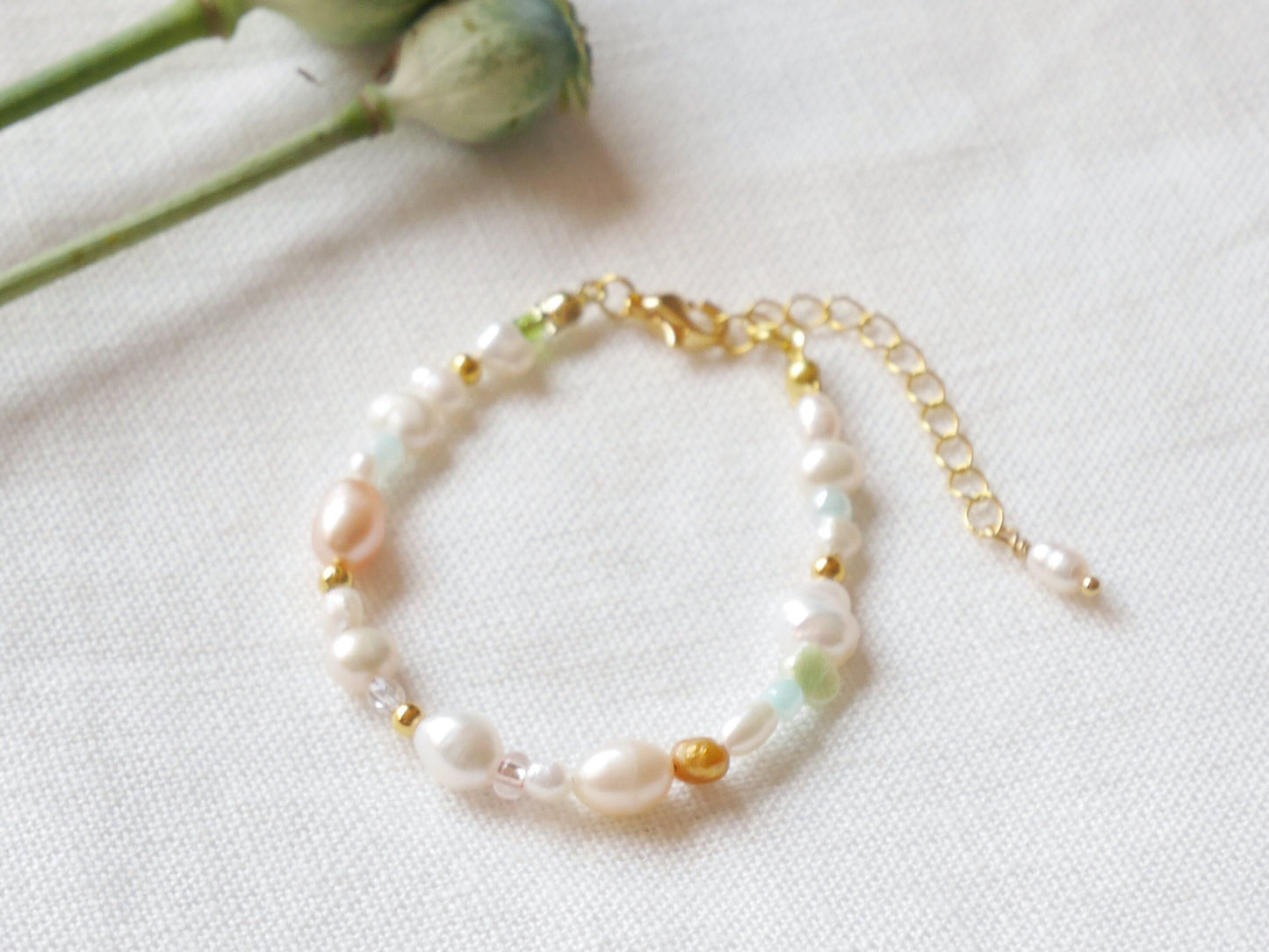 Pearl beaded bracelet | Soft colors pearl bracelet with mixed real pearls | Romantic gift for her | Pink and white freshwater pearl bracelet