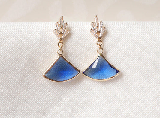 Art deco earrings | Blue vintage style earrings | Dainty blue drop earrings with 1920s style | Art nouveau classic drop earrings with zircon