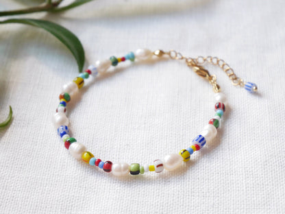 Freshwater pearl bracelet with striped beads | Stripe pattern seed bead jewelry | Adjustable colorful cute summer bracelet for her