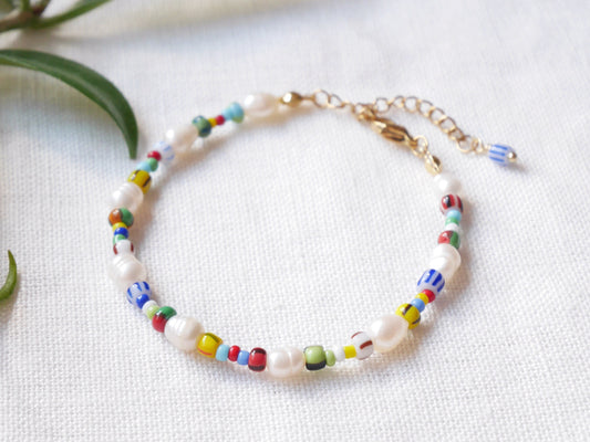 Freshwater pearl bracelet with striped beads | Stripe pattern seed bead jewelry | Adjustable colorful cute summer bracelet for her