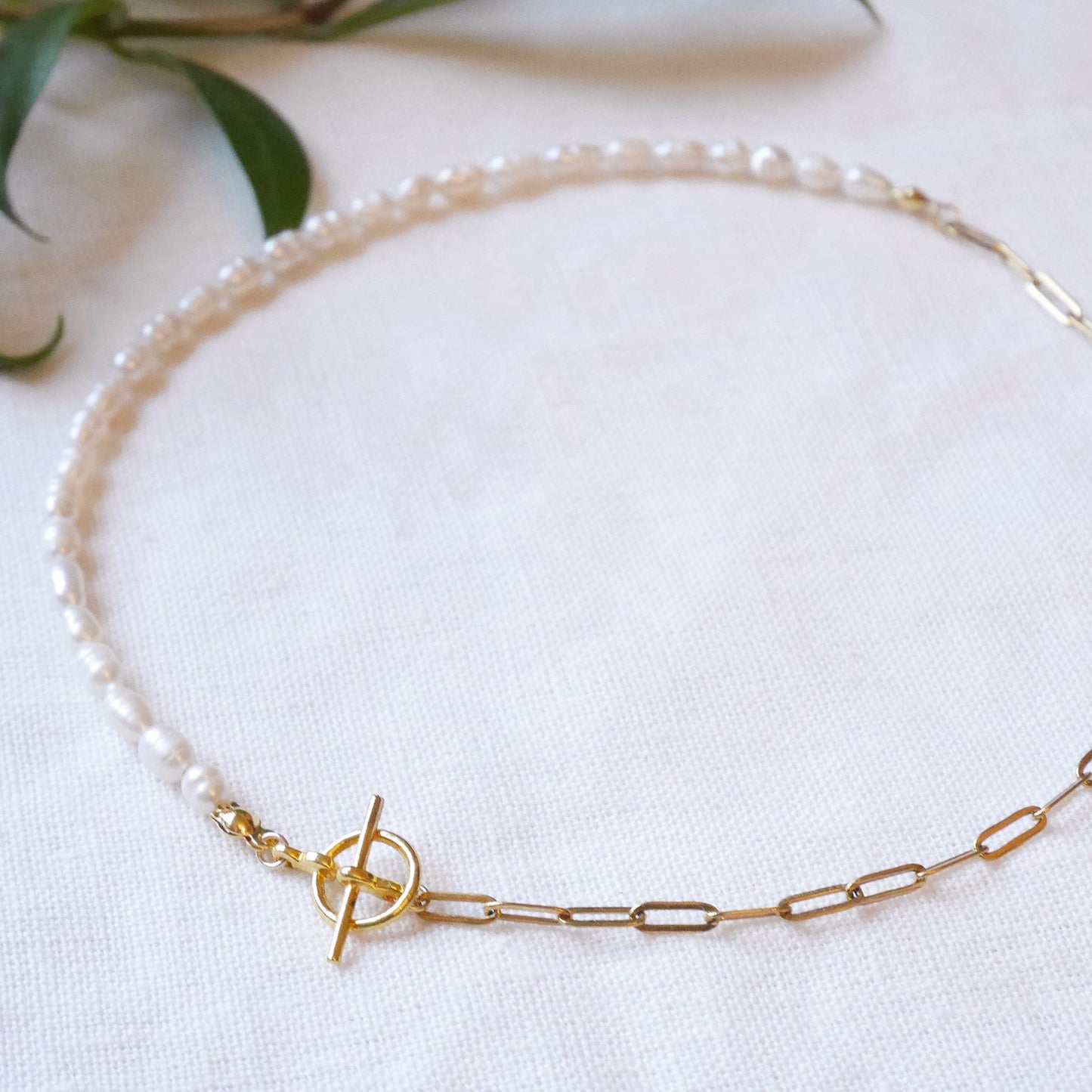 Half chain half pearl necklace | Dainty freshwater pearl choker | Small pearls and gold paperclip chain jewelry with toggle clasp, cute gift