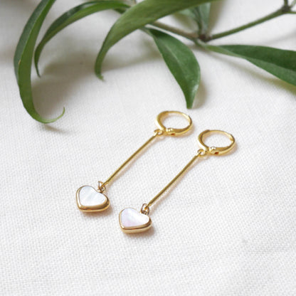 Heart bar earrings | Shell heart dangle earrings | Valentine's Day gift | Minimalist mother or pearl jewelry | Cute romantic gift for her