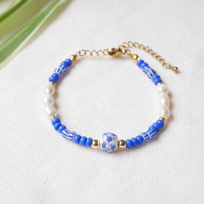 Blue porcelain bead bracelet | Summer seed bead bracelet | Lovely blue and white jewelry with real pearls | Ceramic jewelry gift for her