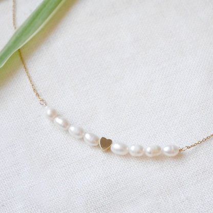 Dainty heart necklace with freshwater pearls | Minimalist delicate chain necklace | Gold heart jewelry | Anniversary gift for girlfriend