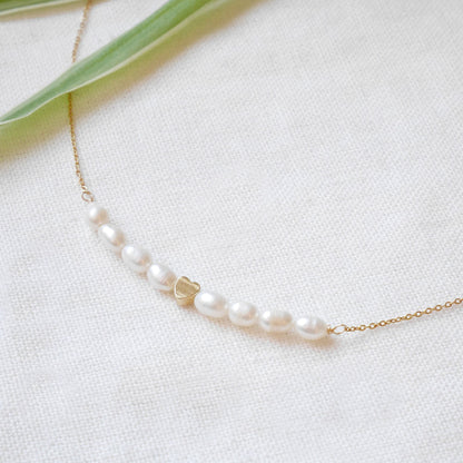 Dainty heart necklace with freshwater pearls | Minimalist delicate chain necklace | Gold heart jewelry | Anniversary gift for girlfriend
