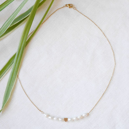 Dainty heart necklace with freshwater pearls | Minimalist delicate chain necklace | Gold heart jewelry | Anniversary gift for girlfriend