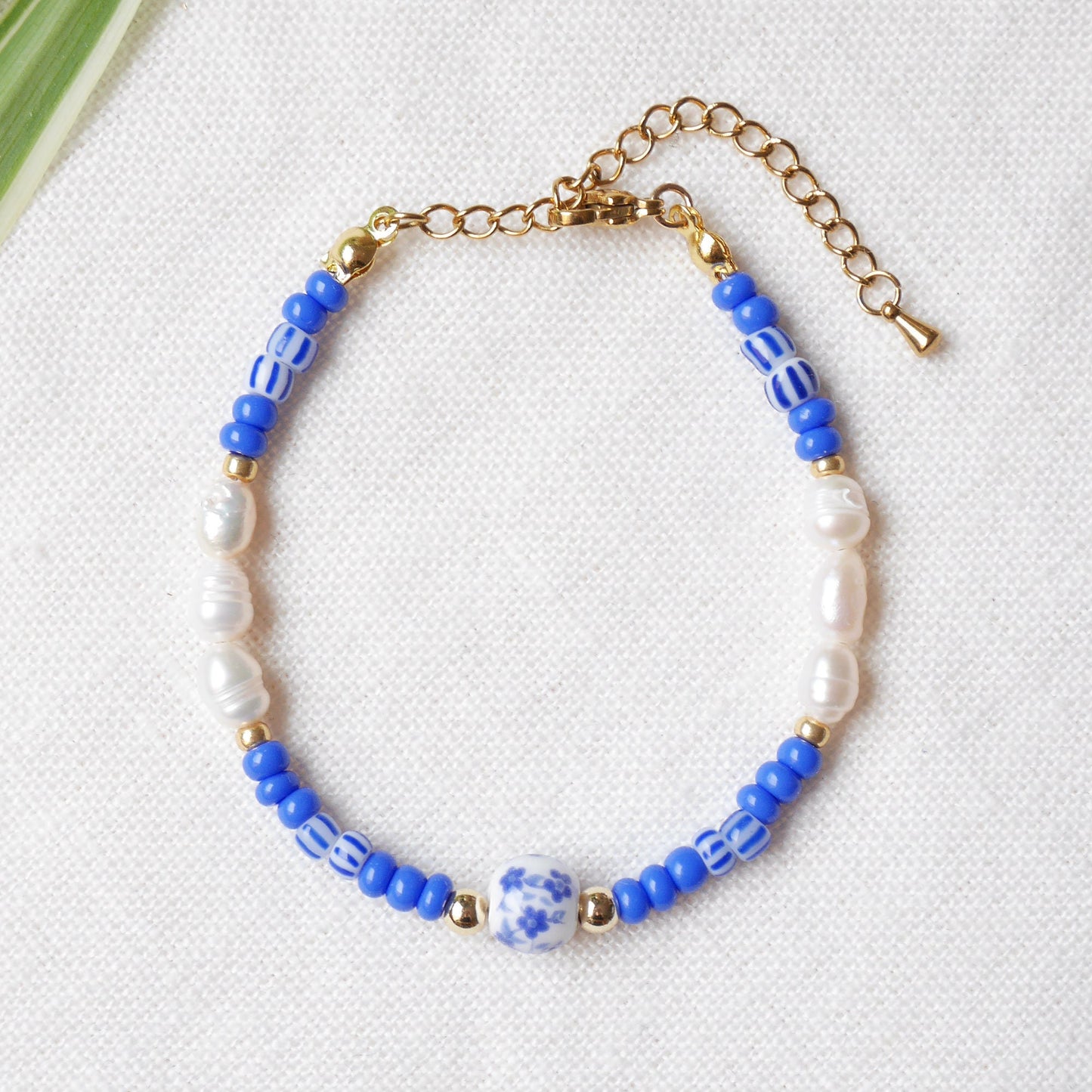 Blue porcelain bead bracelet | Summer seed bead bracelet | Lovely blue and white jewelry with real pearls | Ceramic jewelry gift for her