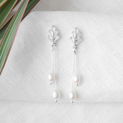 Silver art deco wedding earrings | Long freshwater pearl drop earring | Bridal pearl earrings | Dainty elegant zircon jewelry for brides