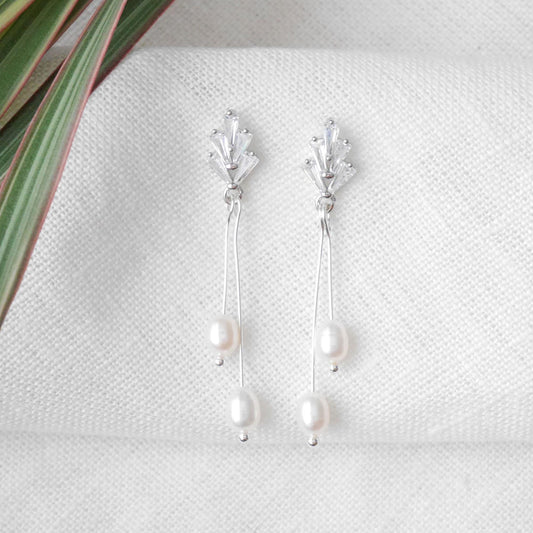 Silver art deco wedding earrings | Long freshwater pearl drop earring | Bridal pearl earrings | Dainty elegant zircon jewelry for brides