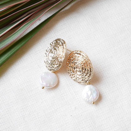 Chunky coin freshwater pearl earrings | Button pearl drop earrings | Gold statement earring | Minimalist geometric jewelry gift for woman