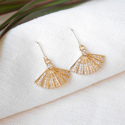 Gold fan earrings | Dainty art deco style drop earrings | Elegant cute zircon earrings | Fan-shaped French hook earrings | Jewelry gift idea